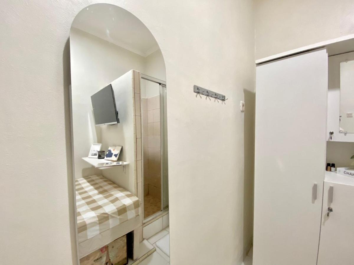 Kos Awany Coliving Jacarta Exterior foto